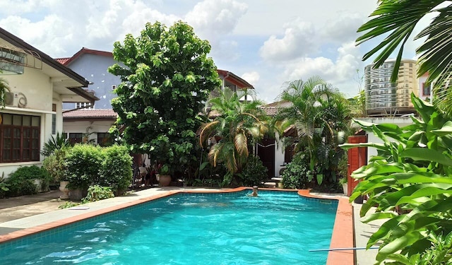 ヴィラ シサヴァド ゲストハウス