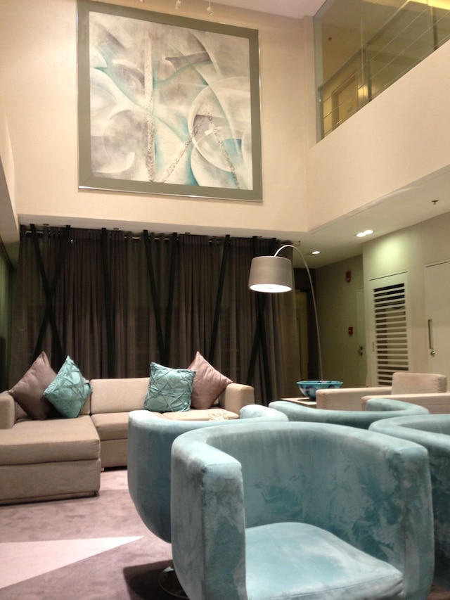 オーシャンブルー マニラ コンドテル シー レジデンシズ