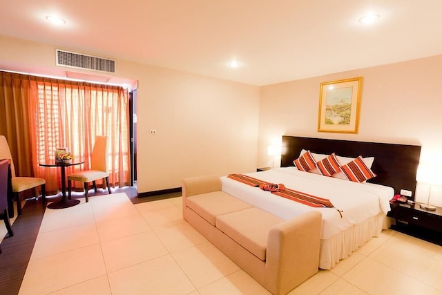 ザ レジデンス エアポート & スパ