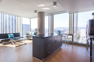 トリップブズ バーモント アパートメンツ