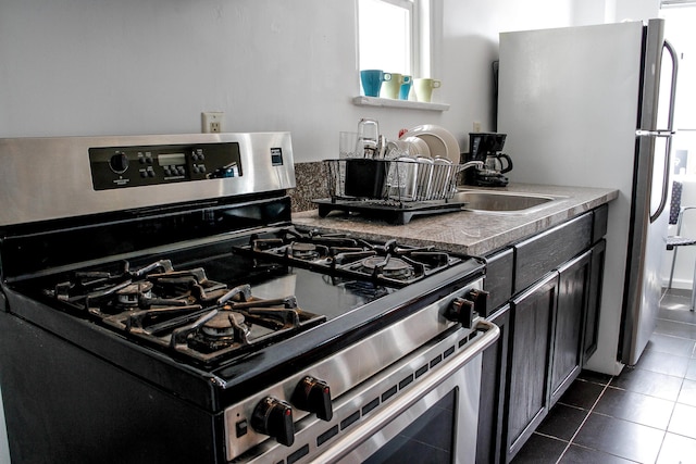 ファーニッシュド ロサンゼルス アパートメンツ