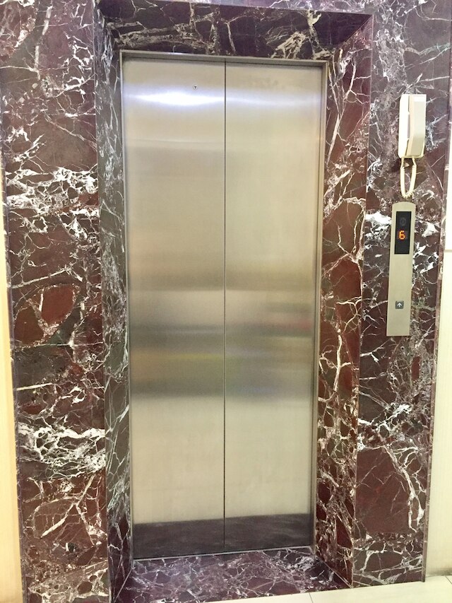 ニュー ホテル II