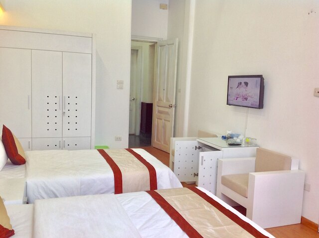 ニュー ホテル II