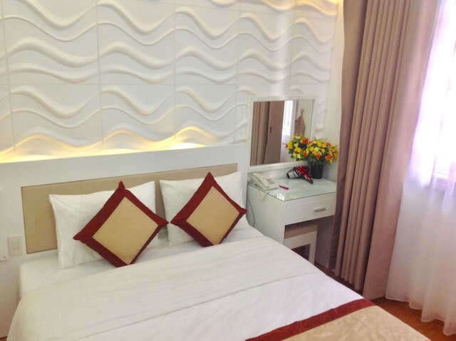 ニュー ホテル II