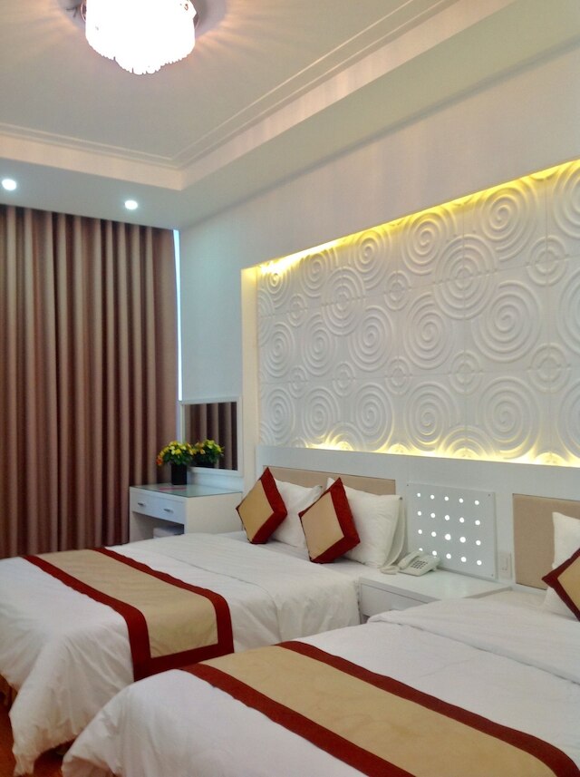 ニュー ホテル II