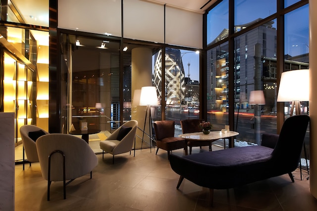 ホテル エントラ カンナム