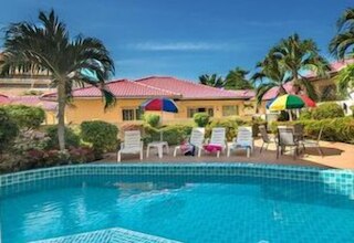 バタフライ ガーデン - ブティック レジデンス