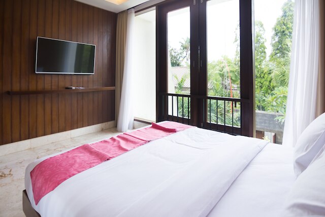 ヴィラ サヴォヤ スミニャック バリ