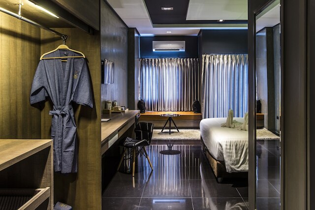 クレスコ ホテル ブリーラム