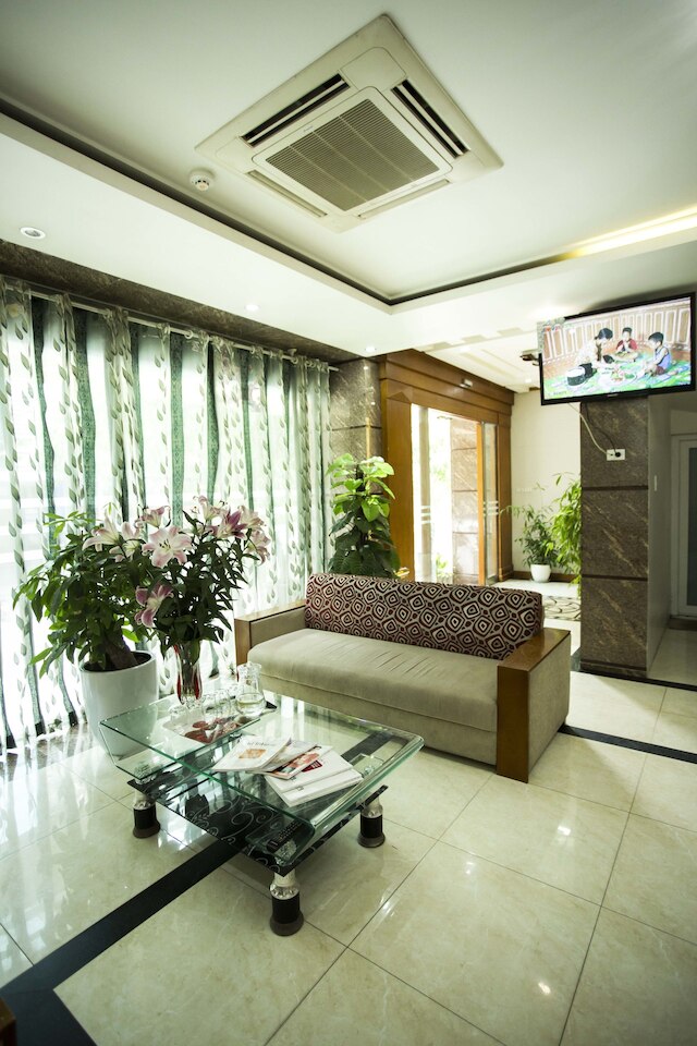 ニュー ロータス ホテル