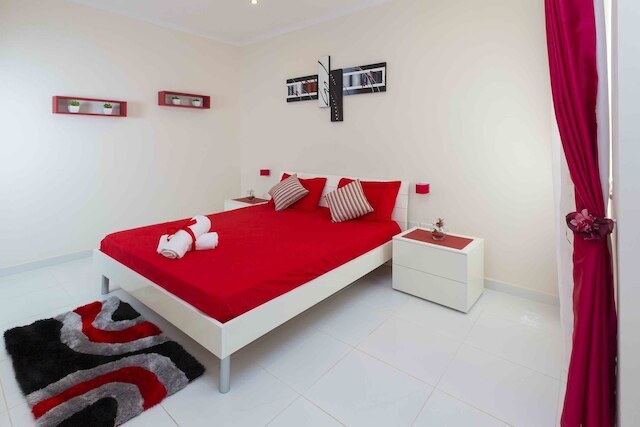 ラグジュアリー 2 ベッド アパートメント