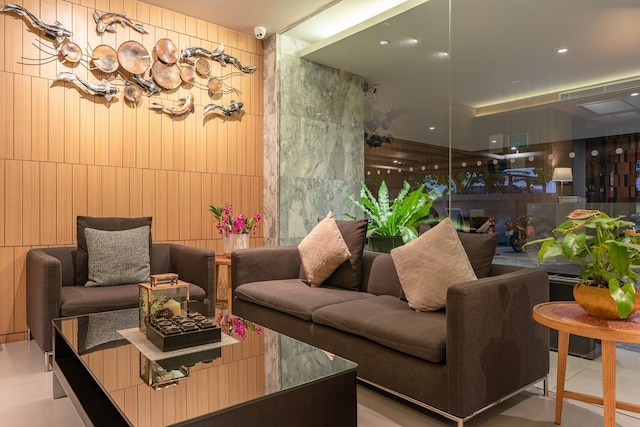 ナガ レジデンス