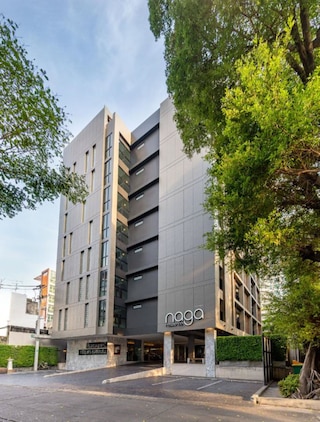 ナガ レジデンス