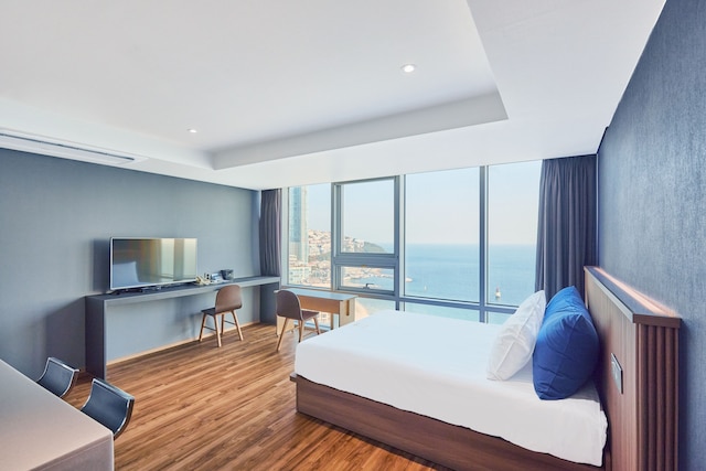 コロン シークラウド ホテル