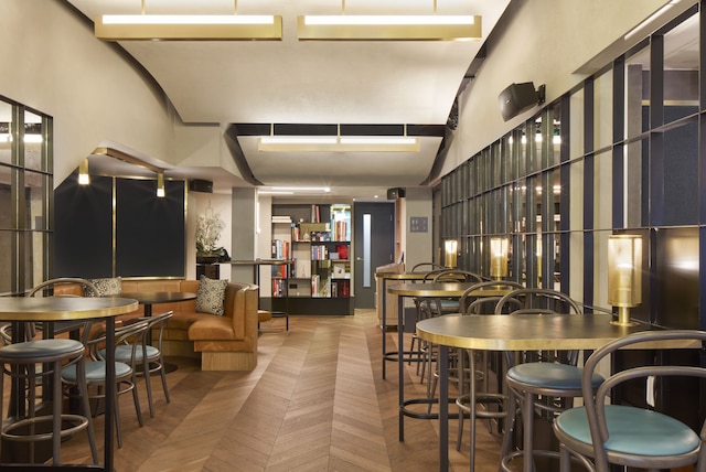 ビクトリー ハウス レスター スクエア