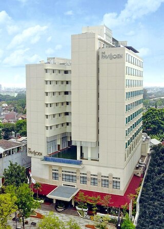 ホテル デ パビリジョエン