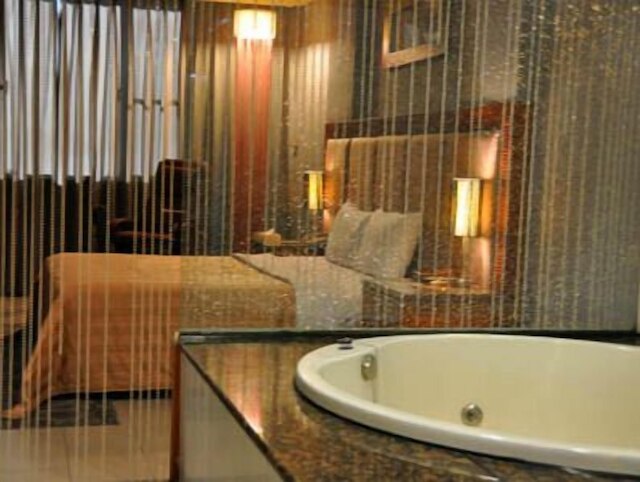 ビバリー ガーデン モーテル (比佛利花園汽車旅館)