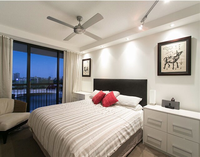 リバー・プラザ・アパートメンツ