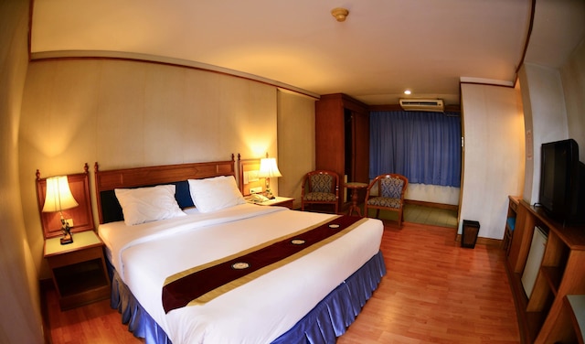 シーロム ヴィレッジ イン