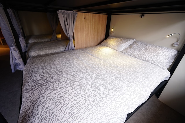 ケイブメン ホステル台北ステーション ブランチ (卡夫人背包客棧)