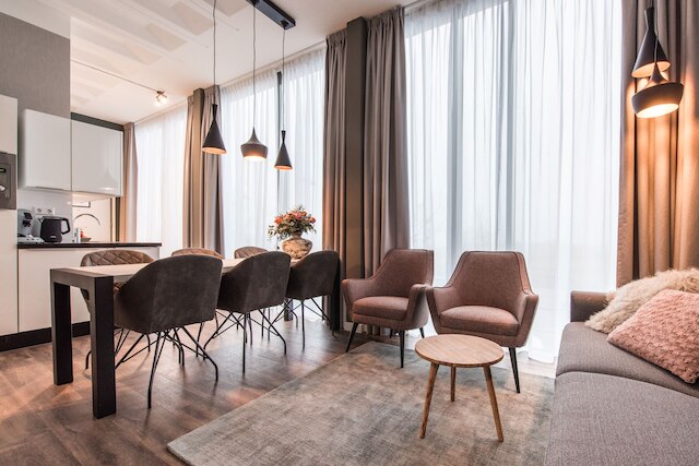 YAYS アムステルダム ノース バイ ヌマ