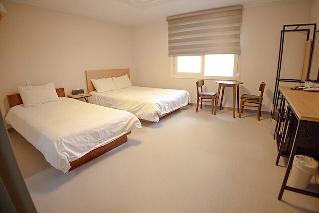 トレヴィ ホテル