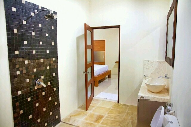 ヴィラ ポエトラ バランガン