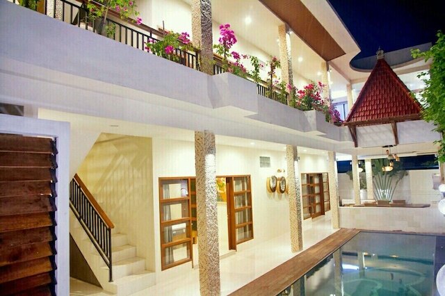 ヴィラ ポエトラ バランガン