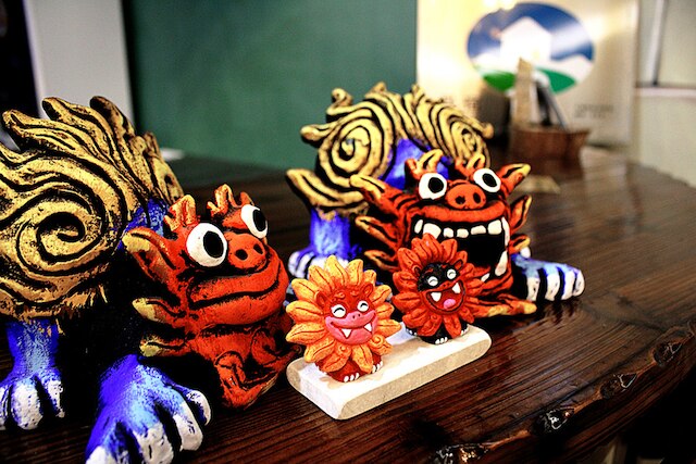 3D サンフラワー エンボスド B&B (太陽花 3D 浮雕民宿)