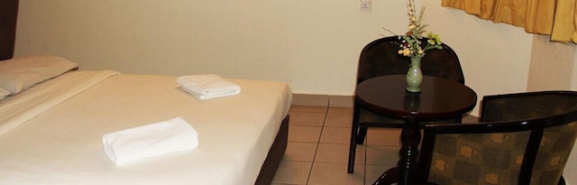 ワン ホテル サドン ジャヤ