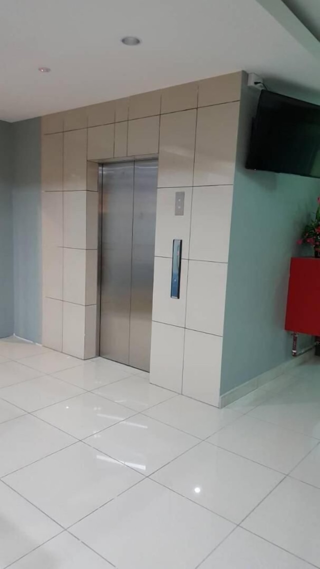 ワン ホテル サドン ジャヤ