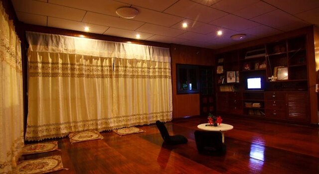 シェモア ハンディクラフト & ホームステイ