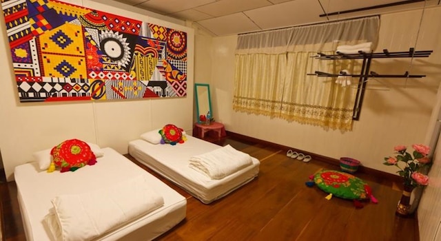 シェモア ハンディクラフト & ホームステイ