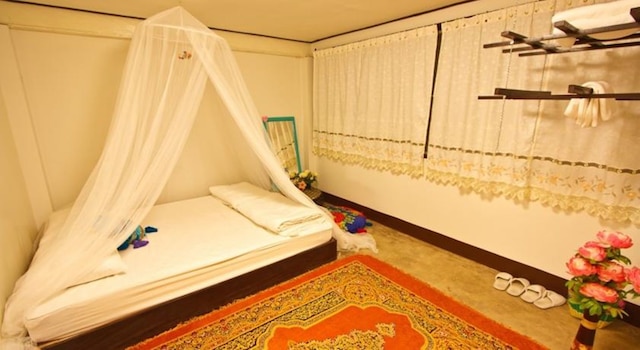 シェモア ハンディクラフト & ホームステイ