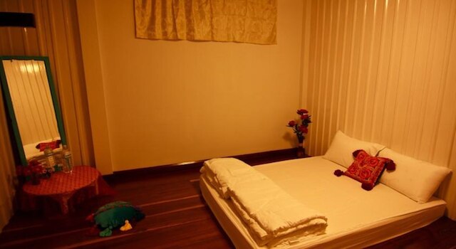 シェモア ハンディクラフト & ホームステイ