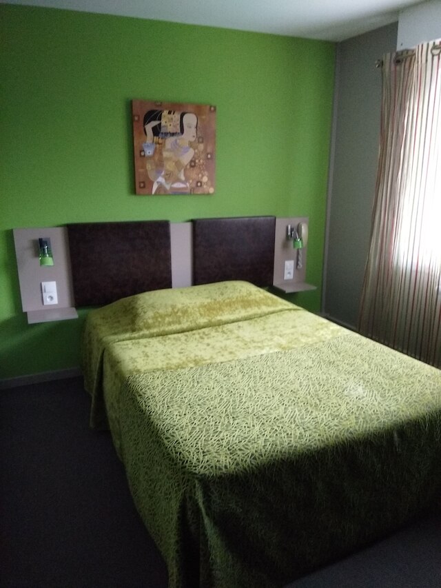 オテル サバリー