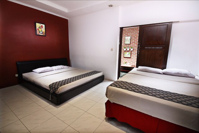 フォラ ゲスト ハウス タマン リンカル