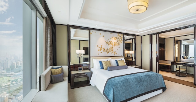 セントレジス長沙 (长沙瑞吉酒店)