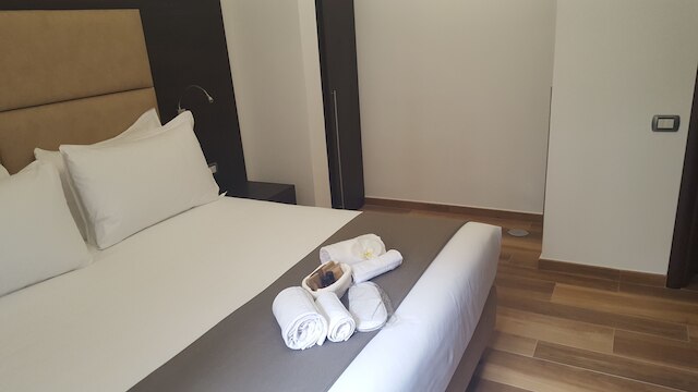 ウナ フィネストラ ス モンティ