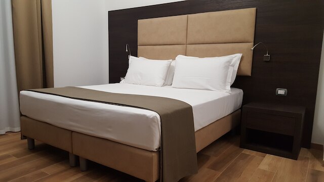 ウナ フィネストラ ス モンティ