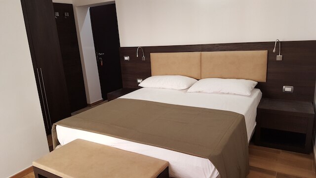 ウナ フィネストラ ス モンティ