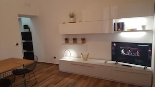 ウナ フィネストラ ス モンティ