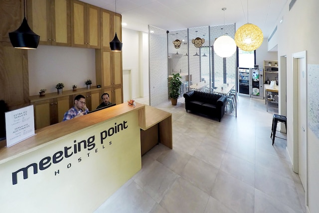 ミーティング ポイント ホステルズ
