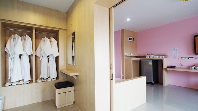 B2 ブリーラム ブティック & バジェット ホテル