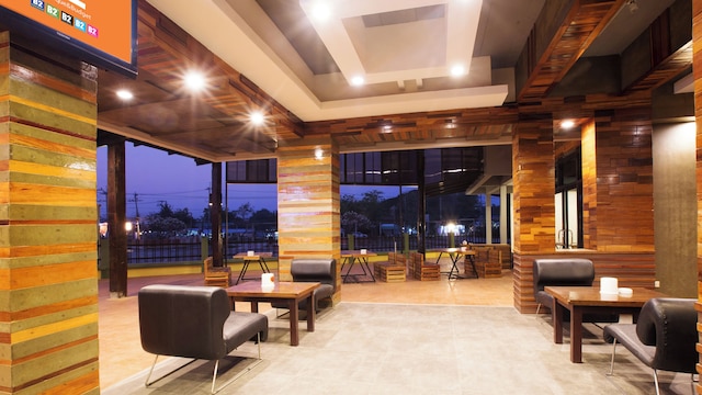 B2 ブリーラム ブティック & バジェット ホテル