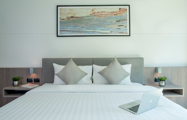 ポーズ アンド プレイ ホテル