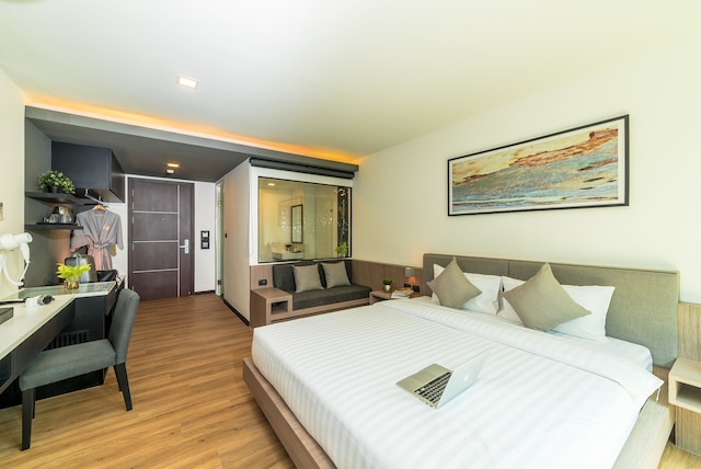 ポーズ アンド プレイ ホテル