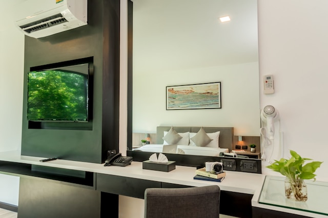 ポーズ アンド プレイ ホテル