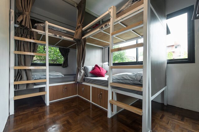 ハウス ホステル