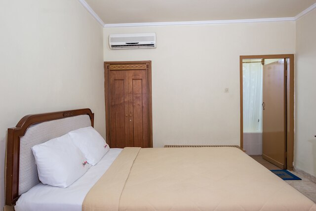 レッドドアーズ @ セマラ ビーチ サンライズ